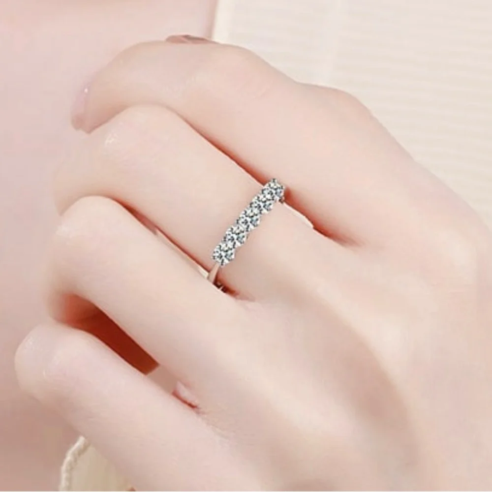 925 Sterling Silver Moissanite Geometric Dainty Band Ring